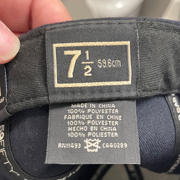 New Era Navy NY Logo Cap with World Series Patch - Picture 5 of 9